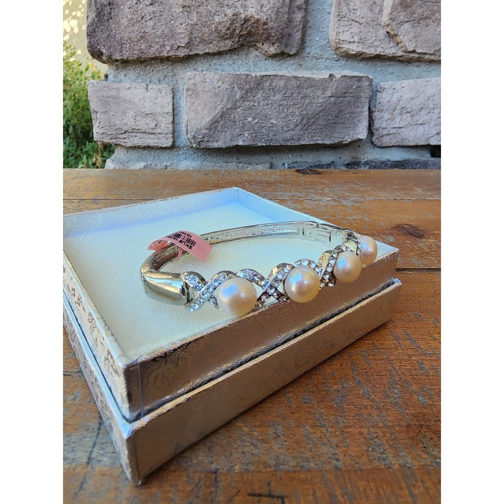 Faux Pearl Rhinestone Hinged Bangle Bracelet Silver Tone w/ Box - Picture 7 of 13